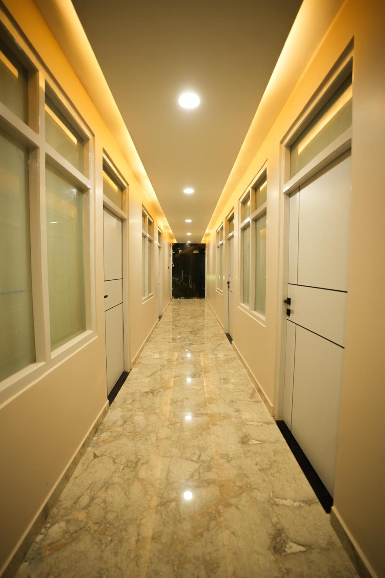 Dashrath Inn Near Ramjanmbhoomi Ayodhya Экстерьер фото